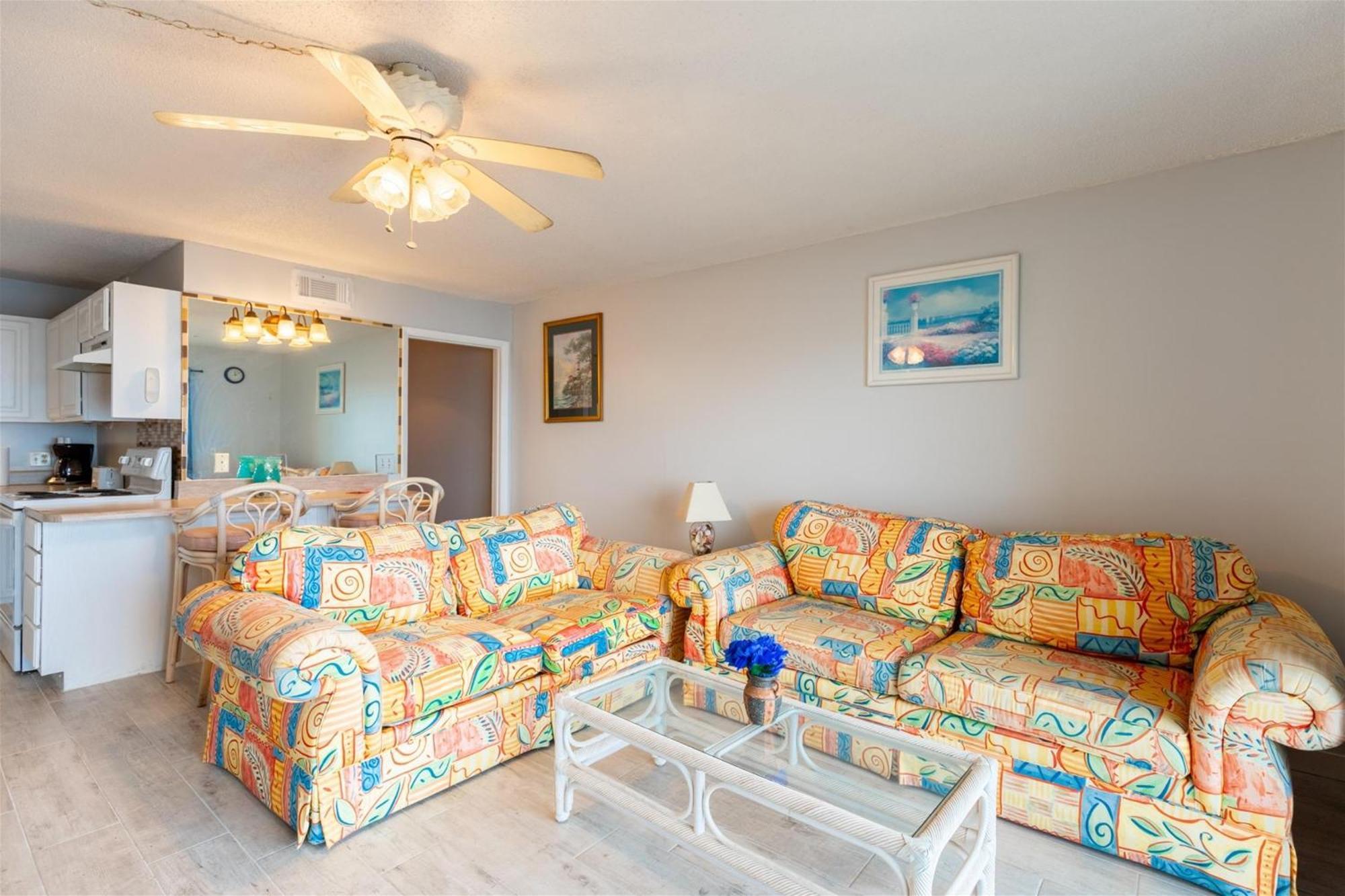 The Summit 618 Apartment
